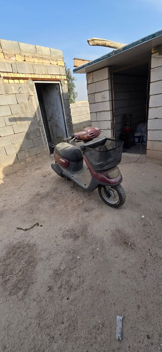 سلام عليكم دراجتين نضاف البزون ب450وام السله ب950 وبيهن مجال للشراي مو شراي لاتراسل مكلف بنشر  رقم راعيهن ***********
