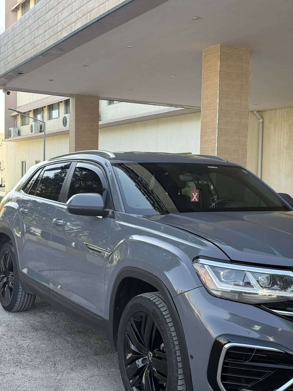 للبيع
فولكس واكن اطلس  كروز سبورت 2023 
مواصفات SE فور مشن
V6 تنفس طبيعي
رقم اربيل مميز مع كتاب تضليل
اللون اسمنتي 
حادث سياره خشم البنيد معدل بارد فقط بدون صبغ 
ماشيه 50 الف السيارة جاهزة وبدون اي نواقص 
مواصفات se
كراسي جلد وكهرباء وتدفئة
بصمه تشغيل عن بعد
5 راكب
رادار360 درجة 
وبقيه المواصفات المعروفه
سعر السياره 30 الف دولار وبيها مجال بسيط للشراي
رقم الهاتف ***********
