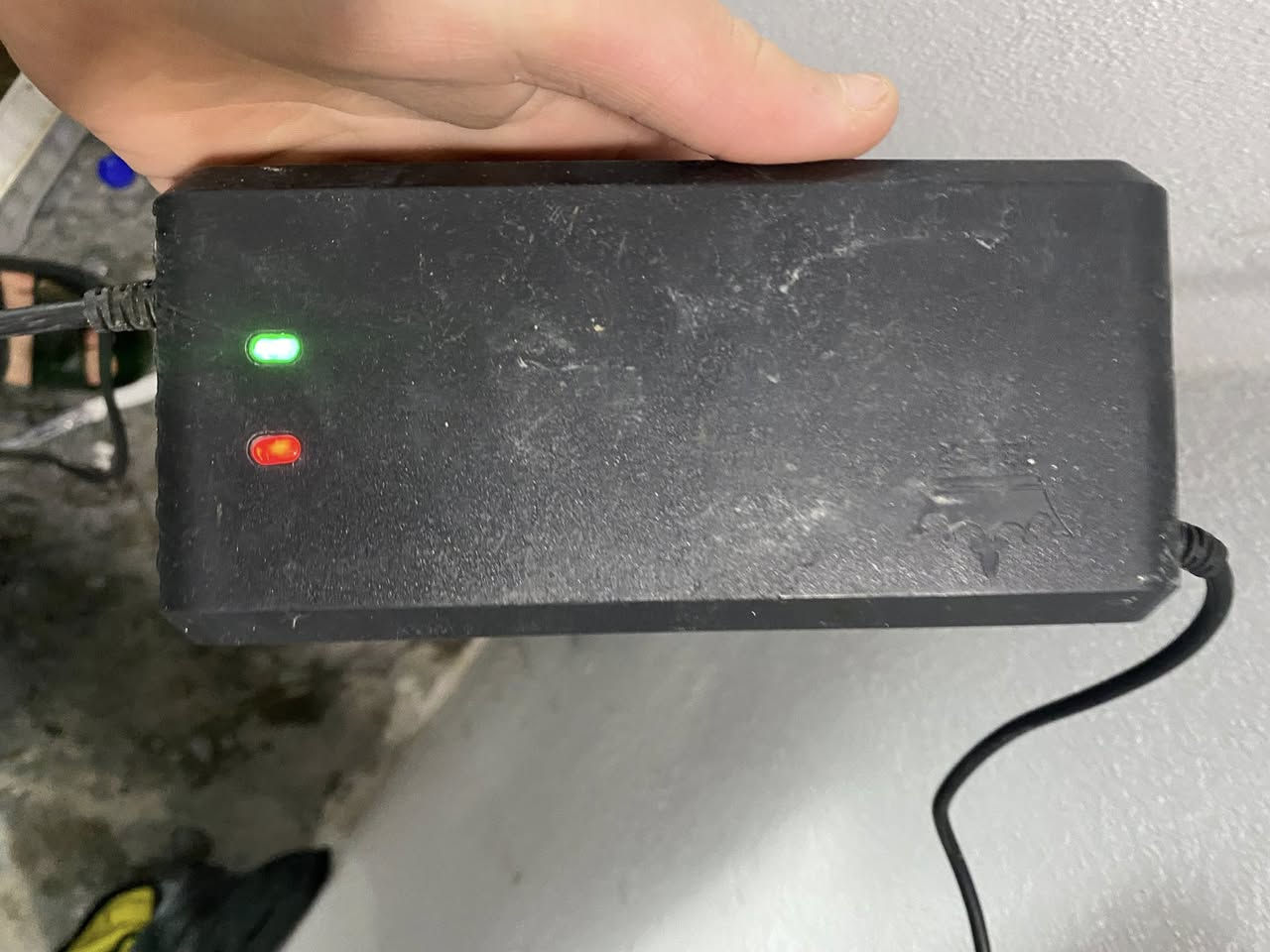 دراجه شحن للبيع شغاله بدون عيب 4بطاريه 15امبير مع الشاحنه  سعر 250اشتريته ب 600.   بيها مجال مال جيه


**إذا كنت صاحب هذا الإعلان وتريد حذفه لأي سبب، رجاءا أرسل رسالة إلى الدعم الفني**