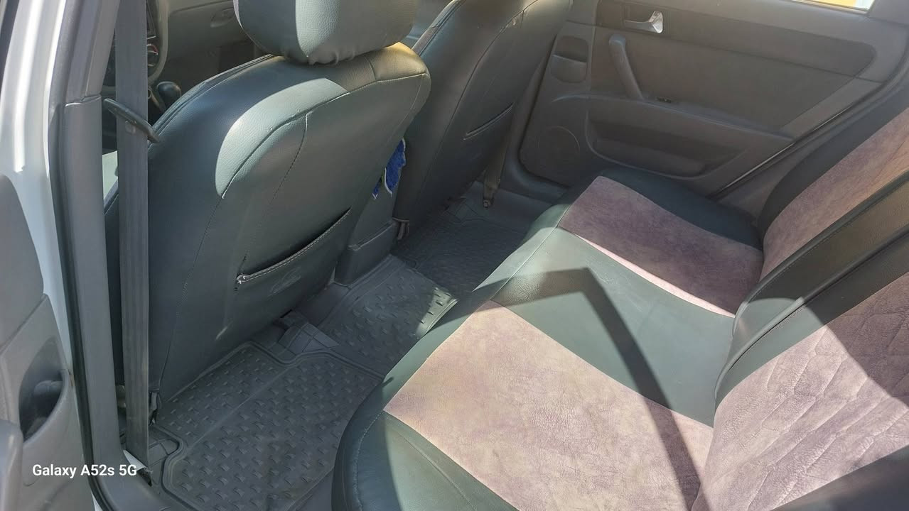 السلام عليكم
اوبترا موديل ٢٠١٠ رقم ذي قار مشروع وطني 
مكفوله من الضربه والتبديل بس هلالات الجاملغات الخلفيه صبغ ..مكينه كير تبريد حداديه مكفولات..

السعر 75وبيها مجال
للإستفسار 
***********
***********
مكان السياره كوت
