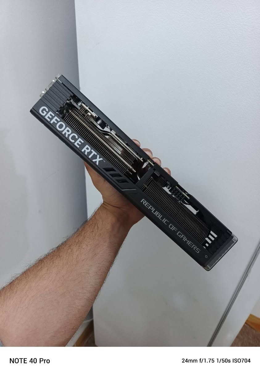 سلام عليكم جميعا مفاجأة اسويلكم وبيع سريع اريد احدث كارت سعر الجديد ١٥٠٠ دينار عراقي في ٤٨٧ دولار يساوي ٧١٧ الف عدا اجور التوصيل اني ابيع على ٥٥٠ الف دينار عراقي قفل والروج معروف بقوت تبريده واداءه وتفاصيل وفحص عدي مقاطع البارحه مسويهن مكان نجف لا يوجد توصيل رجاءا الميعرف وجديد ليعلق.
***********
