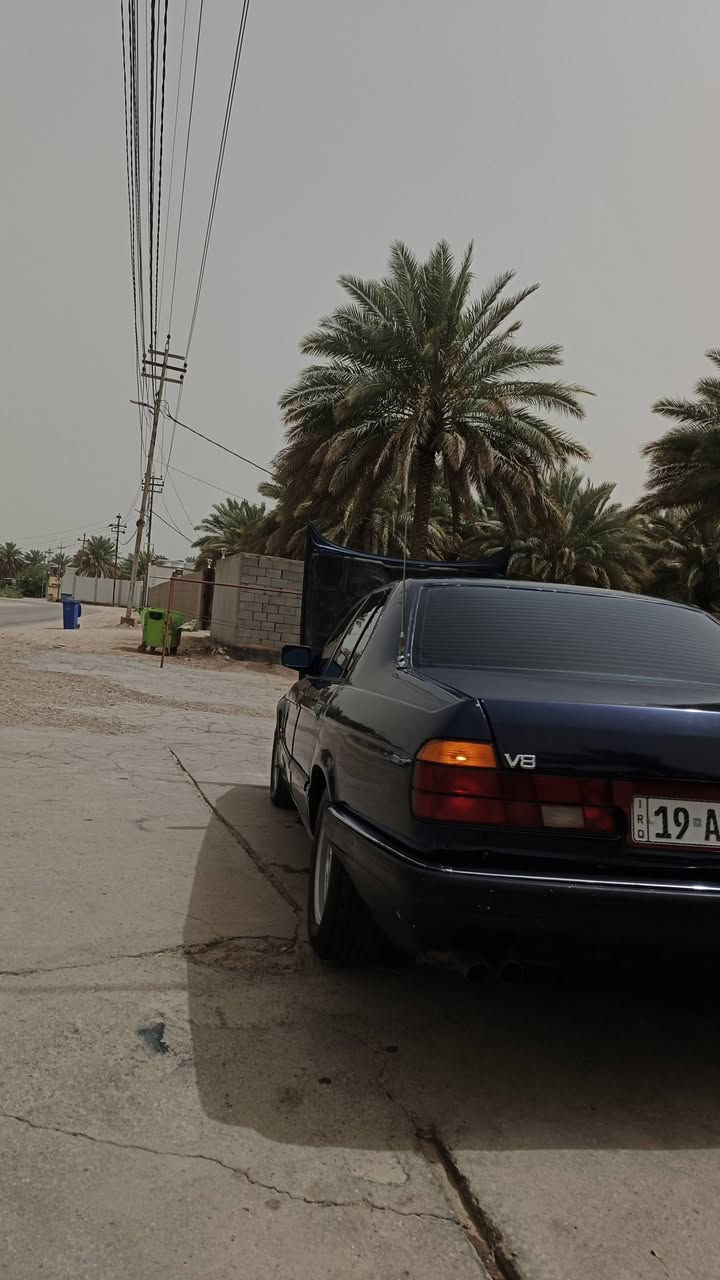 سلام عليكمBMW مديل92مكينهV8 سلندر مكينه كير حداديه تخم تاير تبريد كل مكفول بيه مكانات صبغ سياره نضيفه مال جناي سعر 55وبيه مجال مكان كربلاء ***********
