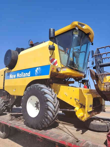 للبيع حاصده هيدرو ٢٠١٣ نظيفه  جدا ٥٠ ٥٠ فول مواصفات مشتغله ٣٠٠٠ او اقل مكفوله
***********  مكان ديالى
