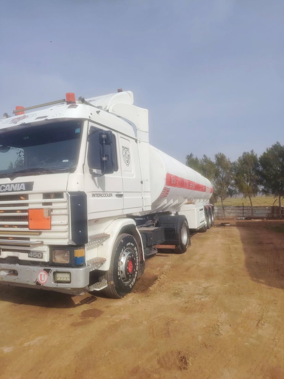 السلام عليكم سكانيا للبيع محرك كير اكسل شرط محرك 0/8كير900 شاصي مضروب باج تانكي  دمعه بولير تخم تاير راس تخم تاير شاشه كامره رقم نينوى شرط التحويل سنويه لل2029طوناج جي بي اس جاهزه عل شغل السياره حيل حيل نضيفه اي ستفسار خابرني وتدلل سعر240
***********
