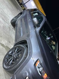 للبيع جيب موديل 18  سياره فول مواصفات ما عدى الرادار  ماشيه 60 الف بيه...