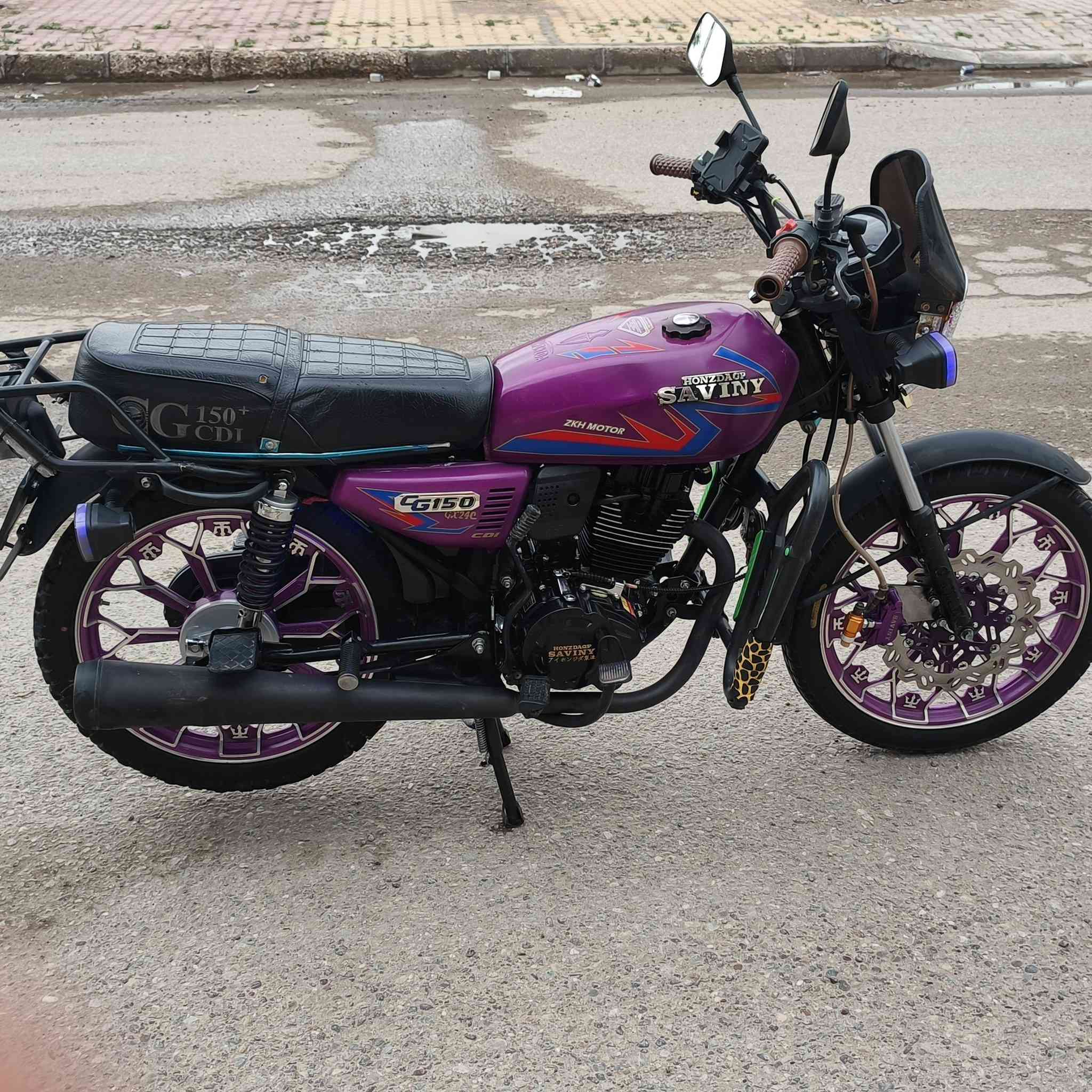 سلام عليكم شباب البيع موطور إيراني موديل 25 فول محرك أسود ما ممدود علي سبانه الون مميز حلو كله شغال ورقه منفيس وين مايعجبك فحص سعر 775 بي مجال الطيبين مكان الرمادي التاميم الاتصال على رقم الهاتف,***********
