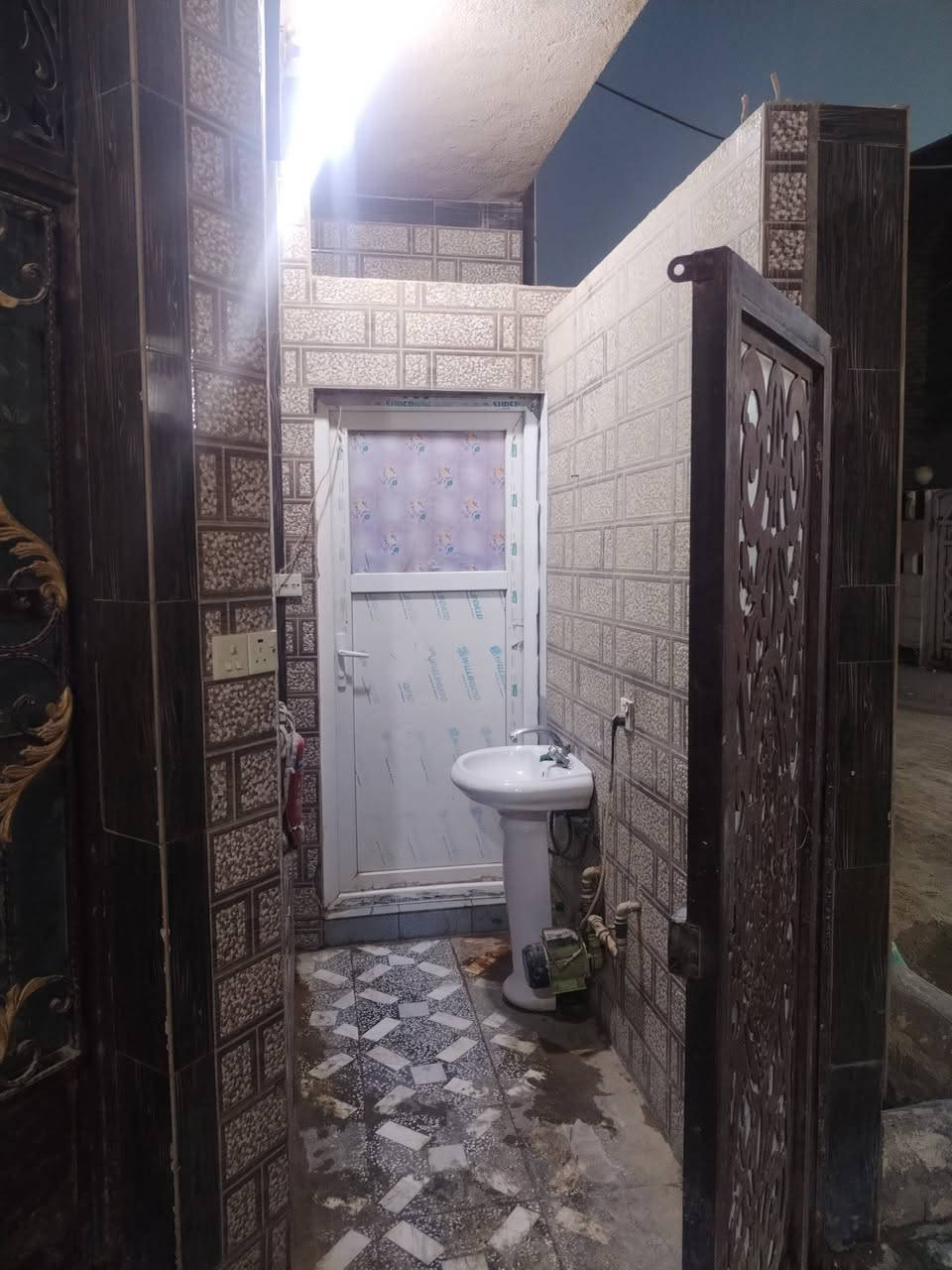 السلام عليكم بيت 100 متر طابقين قرار محكمه سند 25 كربلاء حي حوراء يم عمود 35 سعره 140 بي مجال 3 كيلوت عن ولايه قريب عن شارع عام بيت حله من صور مانت الله شراي تصل تدلل ***********
