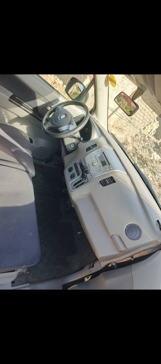 ساسوكي موديل 2011
مكينه وكير بجيس
حداديه تخم تاير 
رقم اربيل سنويه 27
متومه وكامله 
كصة قماره سياره حلوه وخدميه
كهربائيات كله شغاله
سعر 30 وبيه مجال مكاني ناصريه الغراف
*********** ناصرية, ذي قار
