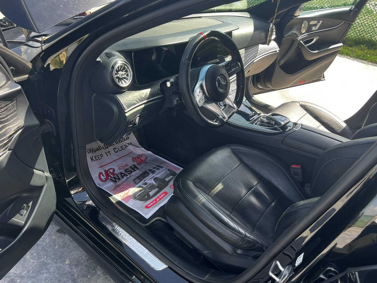 مارسدس E300 2017 
كشن تدفئه تبريد 
ستيرن تدفئه
فول رادارات وتوقف ذاتي ونقطه عمياء
شاشه متصله
كامره اصليه
حساسات امامي خلفي 360  
داخل 64 لون
السياره مكفوله من الصبغ  تبديل دعاميه الاماميه فقط   مكينه مكفوله صدر حداديه كلهة جاهزه
وبعد بيها هواي مواصفات
مكان الاسكندريه 
للاتصال ***********
