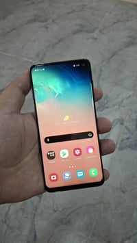 كلكسي اس١٠ • ذاكرة ١٢٨ • مبدل شاشة