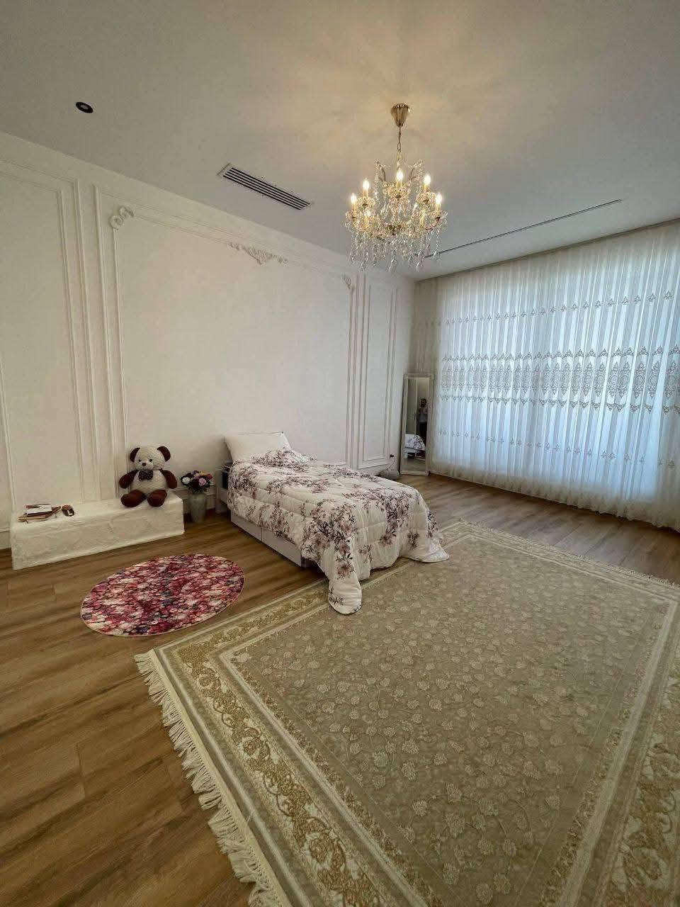 كود ٢٧ 

بيت للبيع – مجمع المنارة

فرصة مميزة للسكن في موقع حيوي وقريب من جميع الخدمات ✨

🏡 بيت للبيع داخل مجمع المنارة
📍 قريب جداً من الخدمي مال 120 متري

التفاصيل:
* المساحة: 200 متر
موقع مميز على شارع 20متري 

* 5غرف  نوم
* استقبال واسع ومريح
* موقع ممتاز
للاستفسار
***********
***********
*********** واتساب

لمشاهدة الفيديو والسعر والباقي من العروضات ادخل للقناة رابط القناة https://t.me/new1erbil

#عقارات_اربيل #شقق_للبيع_اربيل #بيو_لبيع_اربيل  #فلل_للبيع_اربيل #مجمعات_سكنية_اربيل
 #عقارات_كردستان  
#استثمار_عقاري_اربيل #عقارات_بغداد_سليمانية_اربيل  #عقارات_شمال_العراق أربيل, العراق
