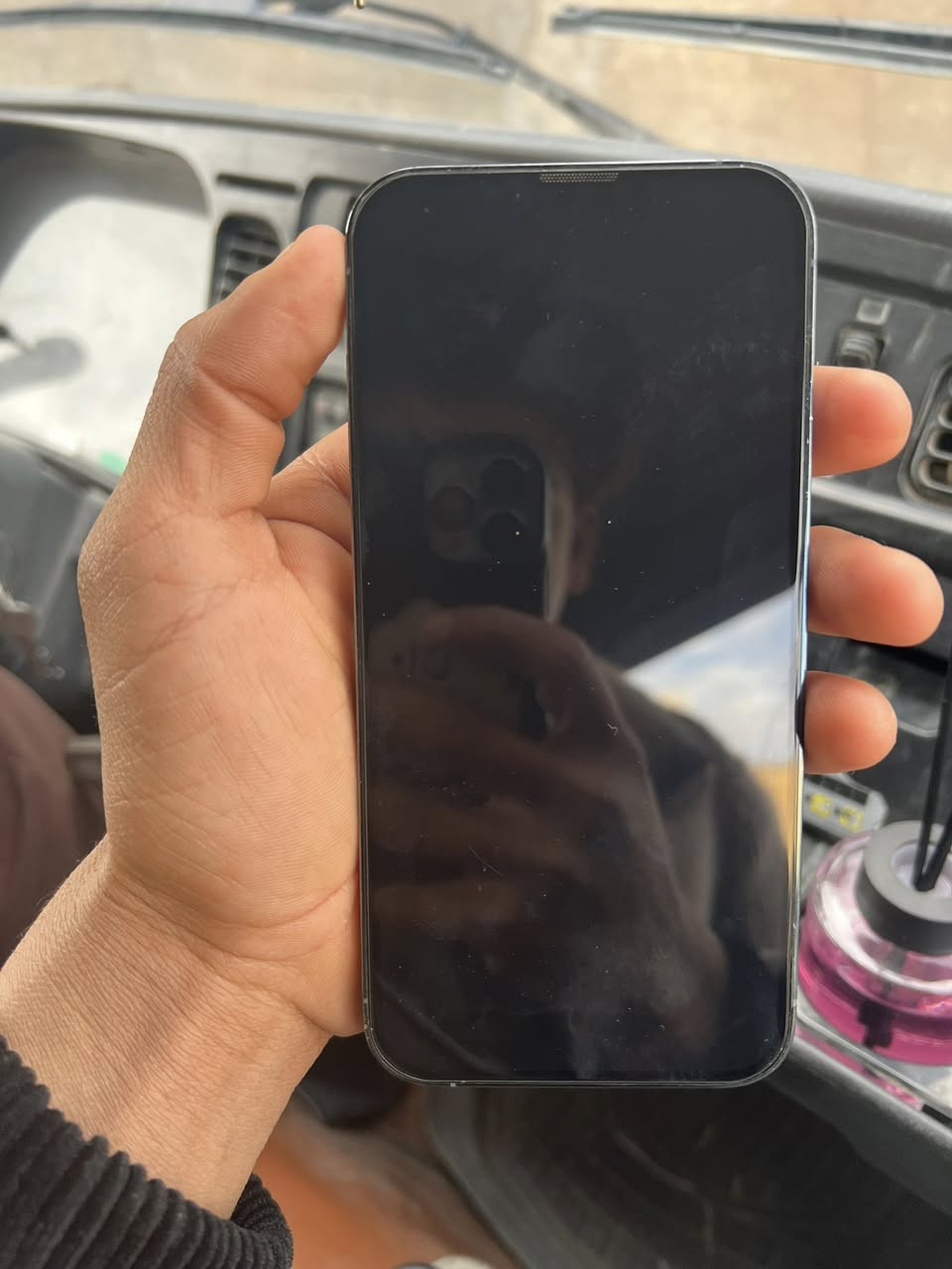 13 برو ماكس جديد كلشي مامبدل بي بطاريه 85 بلاديه ب 750 وبي مجال مكاني محاويل  ***********
