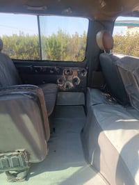 بيجو فان • ٢٠٠٠ • ابي غريب