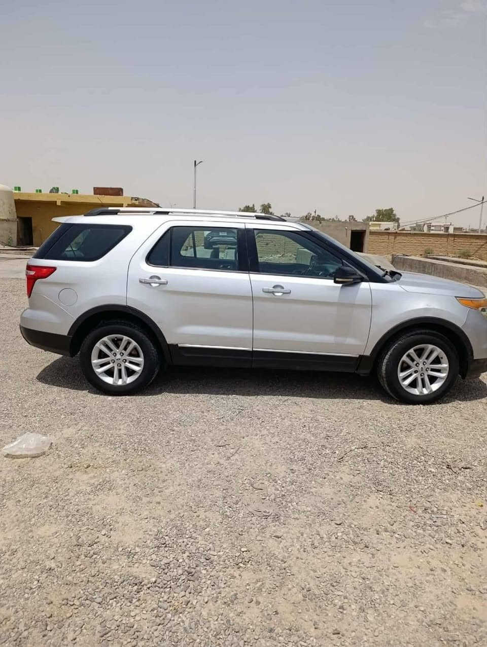 فورد اكسبلور خليجي 13 شركه نيفا كلين تايتل بدون قطرة صبغ فول مواصفات باستثناء الجلد  والبصمه فتحتين سقف بانوراما كشن كهربائي فور ويل سبعه راكب تبريد ثلاث قطع اشاير بالمري نقطه عمياء شاشه كبيره كاميرا بلاد اوتو بارك 8 سماعات وضعيات قياده كود قفل بالباب صدر امامي وخلفي جديد تخم تايرات جديد سنويه لل29 هزه جديده بأسمنا تحويل ثاني يوم كير كفاله والمحرك بي صوت اعتبره گايم سعرها 160 وينزل منه سعر المحرك للاستفسار الاتصال على الرقم التالي ***********
