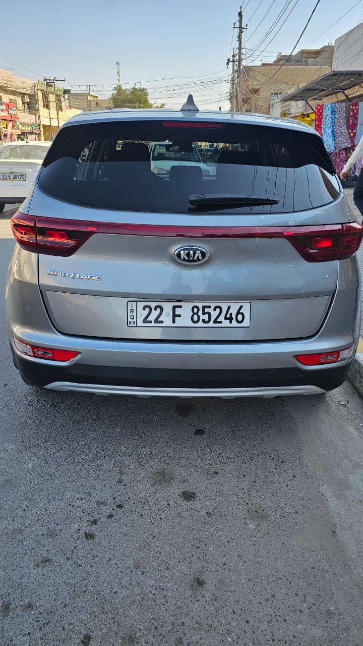 السلام عليكم..رمضان مبارك
للبيع سبورتج موديل  2021
مواصفات معروفه ..
السياره جديده ونضيفه بمعنى الكلمه..
وارد امريكي كلين تايتل..فقط مكانين بارد قليل مع تكحيل  حسب السونار 
ماشية  44ميل استخدام شخصي 
اتريد تحويل اتريد وكالة.
مكان السياره بغداد منطقه الدورة 
السعر 17500$يعني 175ورقه وبيها مجال لشراي..
هاتف ***********
