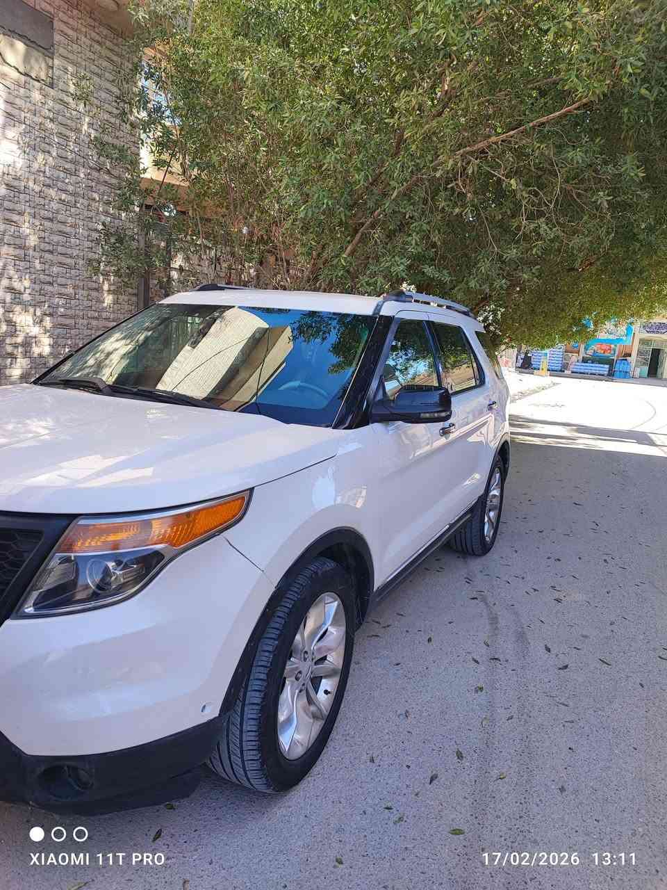 فورد اكسبلورر 2013
كشنات جلد 
تحكم كهربائي تدفئه تبريد 
شاشه كبيره 
السياره حادثها فقط قبق جنطه ومبدل اصلي نفس لون وصبغ بنيد للجماليه 
مكان السياره كربلاء 
رقم الهاتف ***********
السعر 130$ وبيها مجال
