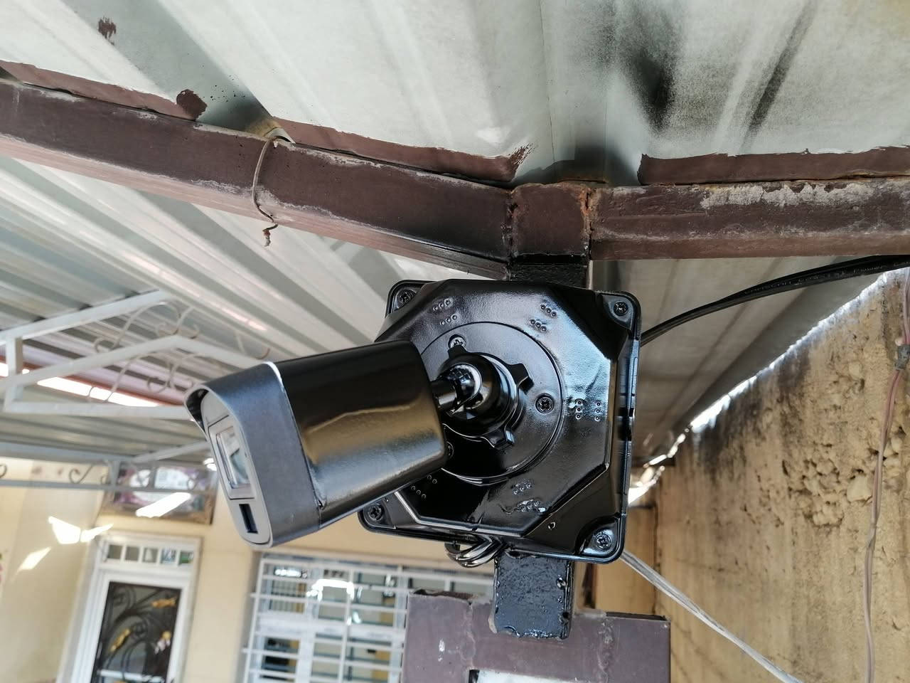 � تنصيب كاميرات مراقبة بأعلى جودة واحترافية 🎯
🔧 نُعلن عن تنفيذ أعمال تنصيب كاميرات مراقبة في مواقع متعددة في واسط وبخبرة عملية مضمونة!

💼 خدماتنا تشمل:
✅ دراسة الموقع واختيار أفضل نقاط التغطية
✅ تنصيب كاميرات HD بأنواعها
✅ ربط الكاميرات على كافة انواع الجهزة 
✅ ربط النظام على الهاتف والمراقبة عن بعد
✅ صيانة وتحديث الأنظمة القديمة
✅تجهيز المواد الازمه من الكامرات  
📍 شغلنا يشهد إلنا بمجمعات سكنية ومحلات ومنازل وشركات
🔒 نضمن لك الحماية، الوضوح، والمتابعة المستمرة
اليوسف لكاميرات المراقبة 
الموقع موصل حي الرسالة قرب التفك لايت
التواصل واتساب و اتصال 
***********
***********
🌟 خلي عينك على كل شي… واحنا نساعدك ترتاح
