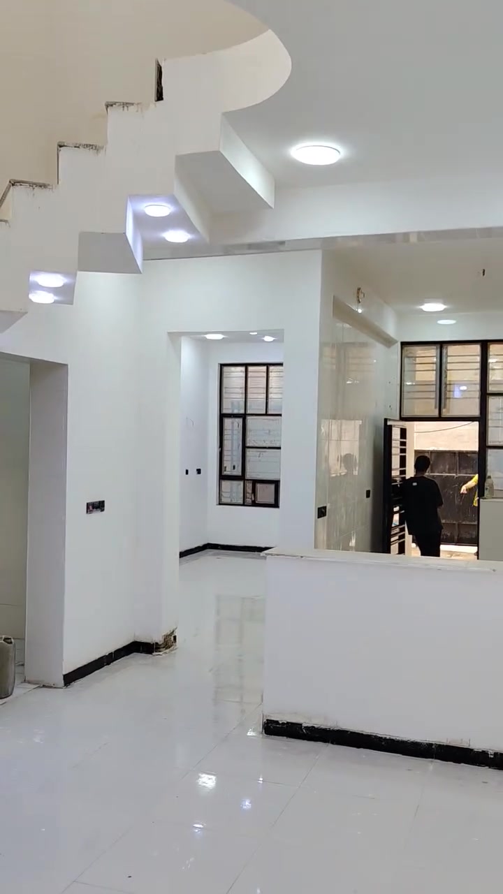 🏡 فرصة مميزة للبيع – دار في المحمودية حي 18
دار مرتب بموقع ممتاز وقريب من جميع الخدمات، مناسب للسكن العائلي أو الاستثمار 🔑
📍 الموقع: المحمودية – حي 18
📐 المساحة: 125 متر
📏 الواجهة: 6.25 متر
🏠 الطابق: أرضي (طابق واحد)
⚡ الخدمات: مكتملة (ماء، كهرباء، مجاري)
🌟 المنطقة: راقية ومخدومة بالكامل
💰 السعر: (102مليون) وقابل للتفاوض 
📞 للمعاينة والاستفسار: راسلنا على الخاص أو اتصل الآن
***********
***********
