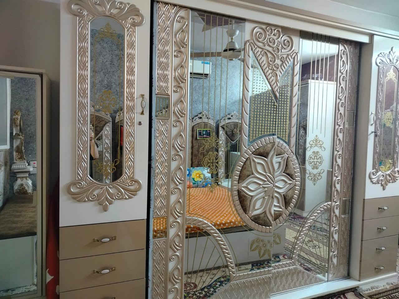 السلام عليكم 
غرفه نوم نظيفه
سعرهه ٨٠٠ وبيهه مجال


**إذا كنت صاحب هذا الإعلان وتريد حذفه لأي سبب، رجاءا أرسل رسالة إلى الدعم الفني**