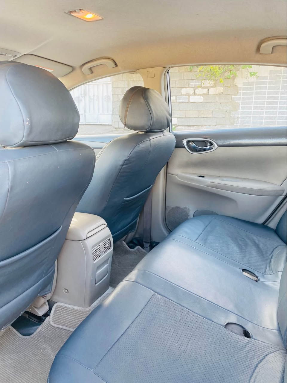 سلام عليكم للبيع سياره نيسان سنترا خليجي موديل 2019 كير محرك شرط  سياره بي دفتر بنيزين كلين بدون ضربه سنويه جديد لحد 2030 مكان كركوك 
رقم الهاتف :***********
السعر :128بي مجال بسيط كركوك, العراق
