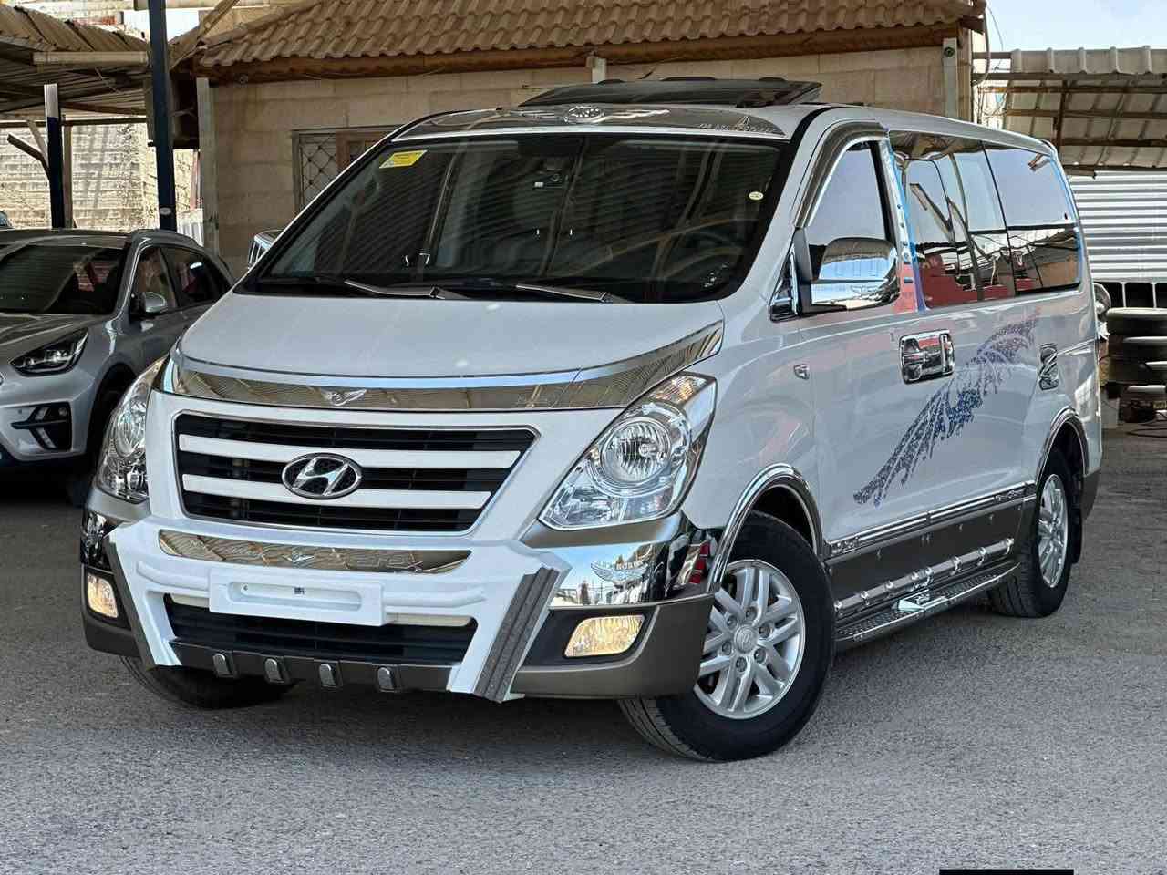> **🚐 سفرتكم أحلى وأريح مع ستاركس حديثة! 🚐**
> تودون قضاء وقت ممتع مع العائلة؟ حابين تزورون الشمال وتستمتعون بأجوائه، أو تسافرون لأي محافظة بالعراق؟ نوفر لكم سيارة ستاركس حديثة، مكيفة، ومجهزة بأعلى سبل الراحة والأمان لتناسب عوائلكم الكريمة.
> ✨ **مميزاتنا:**
> 🔹 أسعار مناسبة جداً ومنافسة.
> 🔹 التزام تام بالمواعيد والأوقات التي تختاروها وتناسبكم.
> 🔹 سائق ذو خبرة عالية وطرق آمنة.
> 🔹 تبريد شغال (مركزي) وجاهزية تامة للمسافات الطويلة.
> سواء كانت سفرتكم للشمال (أربيل، سليمانية، دهوك) أو زيارة للمحافظات والعتيبات المقدسة، إحنا بخدمتكم.
> 📞  يرجى الاتصال على الرقم:** [***********
***********]
> 📥 **أو مراسلتنا عبر رسائل الصفحة.**
