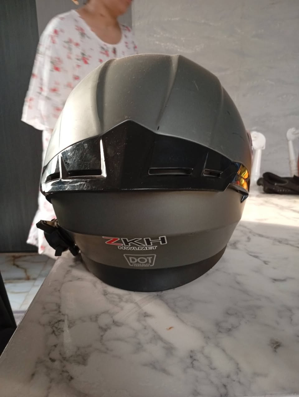 خوذه بلوتوث وبدله مطريه وجفوف دراجه جدد سعرهن كلهن100قفل  ***********
