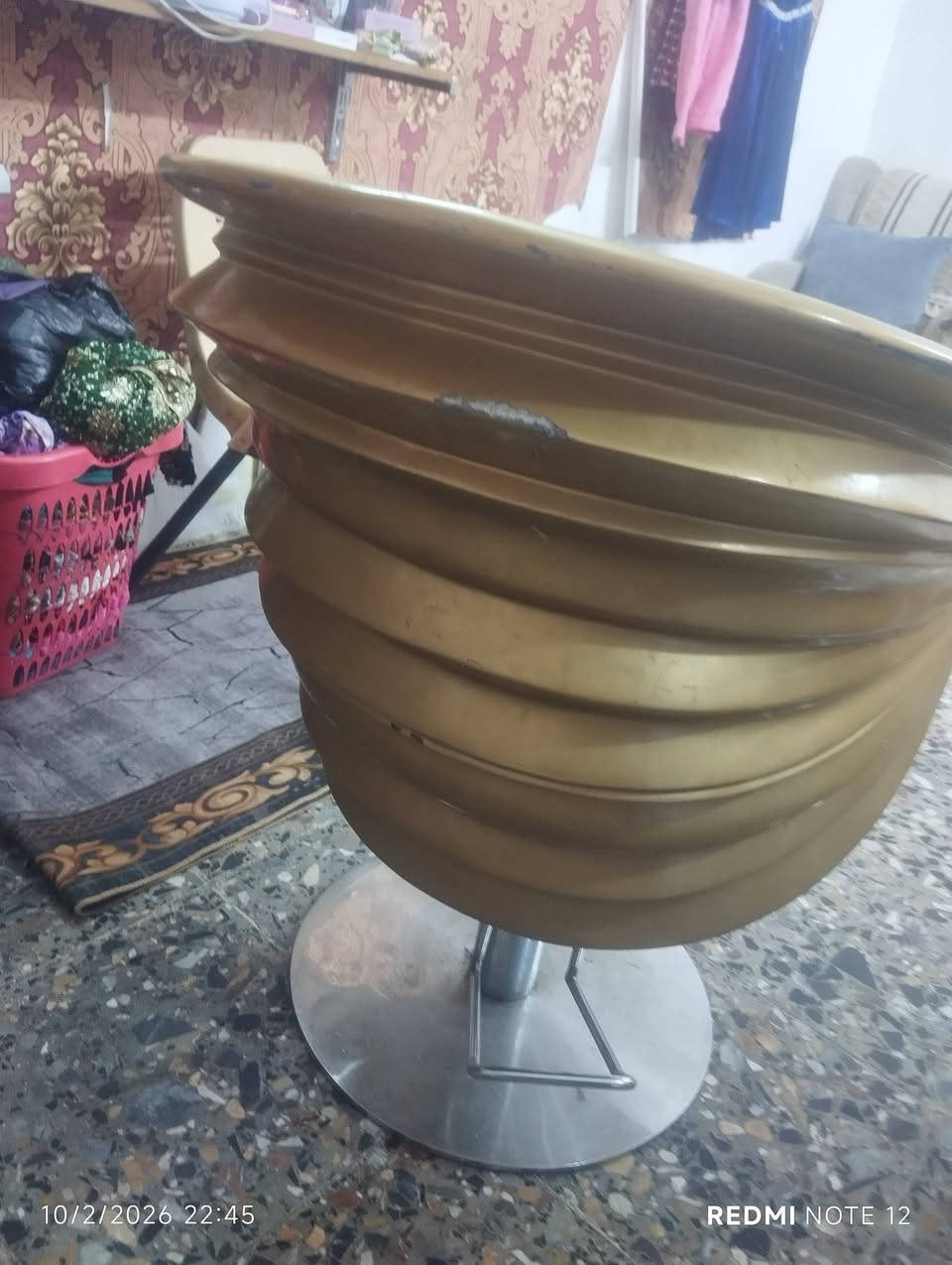 سلام عليكم كرسي نضيف البيع سعر ١٠٠ مدينه الصدر ***********
