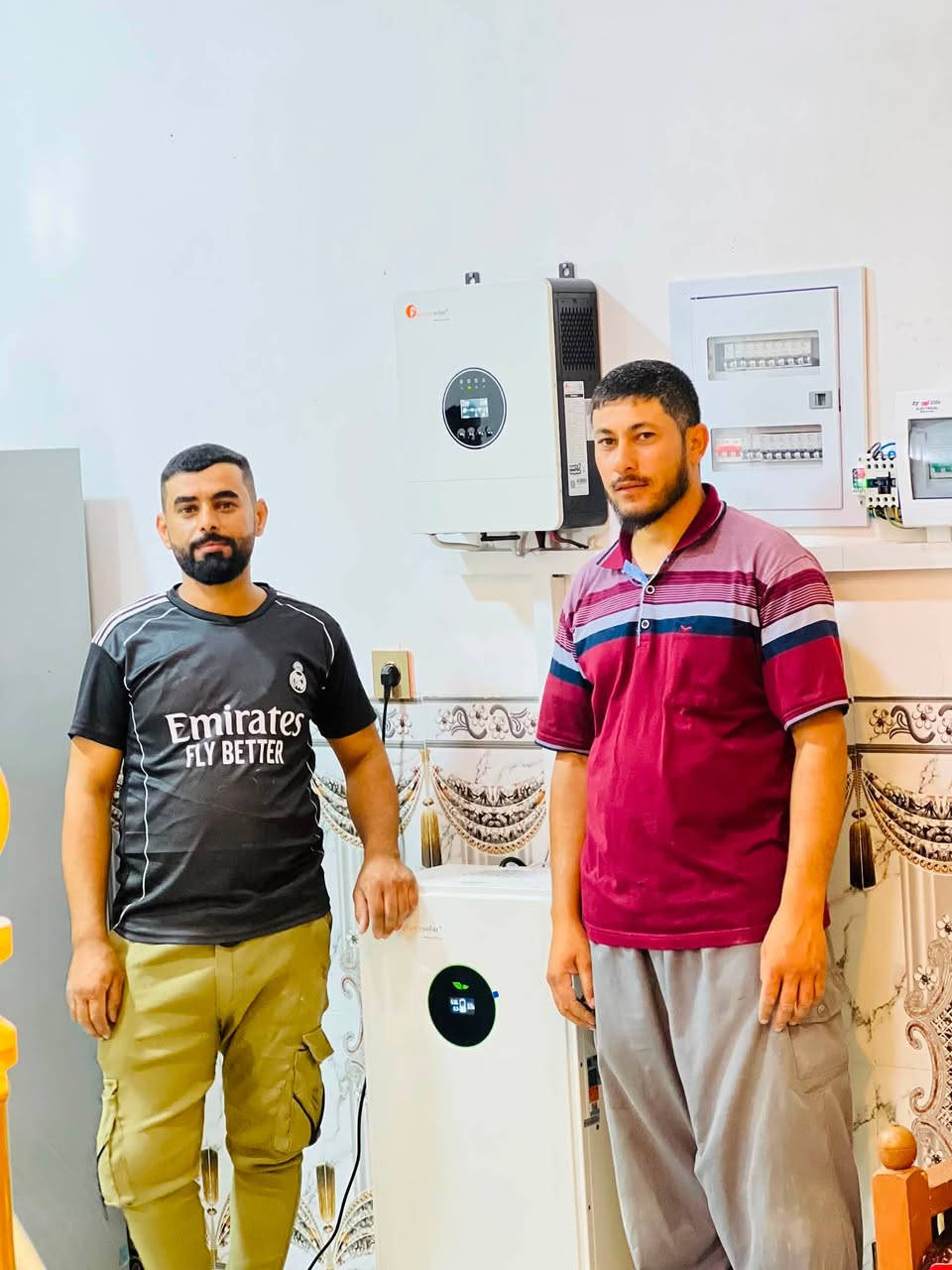 ️⚡ شركة الشمس للطاقة الشمسية ⚡☀️
إنجاز جديد… جودة تُثبت نفسها وثقة عملائنا هي عنوان نجاحنا

📍 تم اليوم تنفيذ وتركيب منظومة طاقة شمسية في:
🏠 بيجي – حي العصري
👤 صاحب الدار: همام النوري

🔋 مكونات المنظومة:المكتونه من ١٦/١٦ليلي نهاري
☀️ ألواح شمسية LONGi X10 عالية الكفاءة
🔋 بطاريات Felicity Solar بسعات وأداء عالي
⚡ انفرترات Felicity Solar بتقنيات حديثة
🔧 تنفيذ وتركيب احترافي مع ضبط كامل للمنظومة

✅ جودة عالية بأسعار مناسبة جدًا
✅ مواد أصلية وكفاءة مضمونة
✅ حلول طاقة تناسب المنازل والمشاريع
✅ عمل في جميع المحافظات العراقية
✅ متابعة وخدمة ما بعد التركيب

🛡️ ضمانات على المواد والتركيب حسب شروط الشركة المصنعة لضمان راحة العميل وثقته.

👷‍♂️ فريق العمل:
عبد الكريم النعيمي
📞 ***********

فارس النعيمي
📞 ***********

أحمد الجمعة
📞 ***********

🌞 شركة الشمس للطاقة الشمسية
نحو طاقة نظيفة… مستقبل أفضل ⚡
