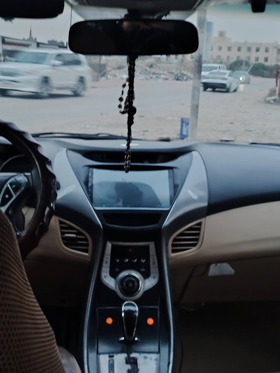 السلام عليكم النترافول بصمه فتحه حساسات مري تدفئه كشنات  موديل 12حادثها جاملغ وباب وبيها قطع صبغ بدون دواخل كلها ليبل واحد مكينه كير تبريد تخم تاير كله جديد السعر 98وبيها مجال بسيط حك الجيه العنوان حله 
الاستفسار على الرقم: ***********
