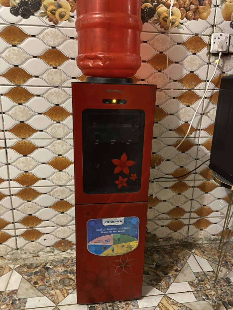 سلام عليكم براد دنكه للبيع مستخدم قليل شغال كامل العنوان الغزاليه سعره80 بي مجال بسيط 
***********
