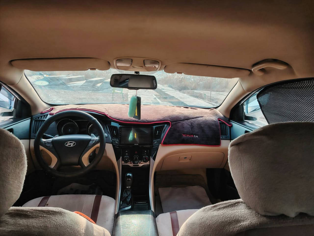 سلام عليكم
سوناتا 2013 خليجي شكل ال14
فول مواصفات ماعده البانروما
كفاله عل سونار من الضربه والصبغ والتبديل
فقط بارد بسيط
عارضه ١٣٥ وبيه مجال
مكينه 2400 مامفتوحه بلباكيت
تبريد امامي وخلفي شفتات ستيرن تحكمات جهتين شاشه كامره ومدوشمه وكشنات وارضيه
 ويل كروم جاهزه مابيه اي نقص
رقم أربيل انكليزي تحويل وكاله حاضر
*********** او***********
