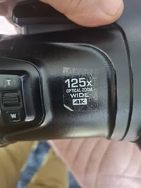 نيكون p1000 غنية عن التعريف زوم متصل 125× بدقة 4k مستخدمة نظيفة جدا  ا...