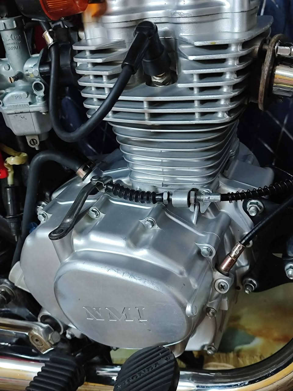 اسلام عليكم 
للبيع اصلي شلامجه 22 الدراجه شوفت عينك اوراق 7 اصولي لونها ب الاوراق ماروني كفاله عامه مكاني ناصريه قضاء الرفاعي ***********
