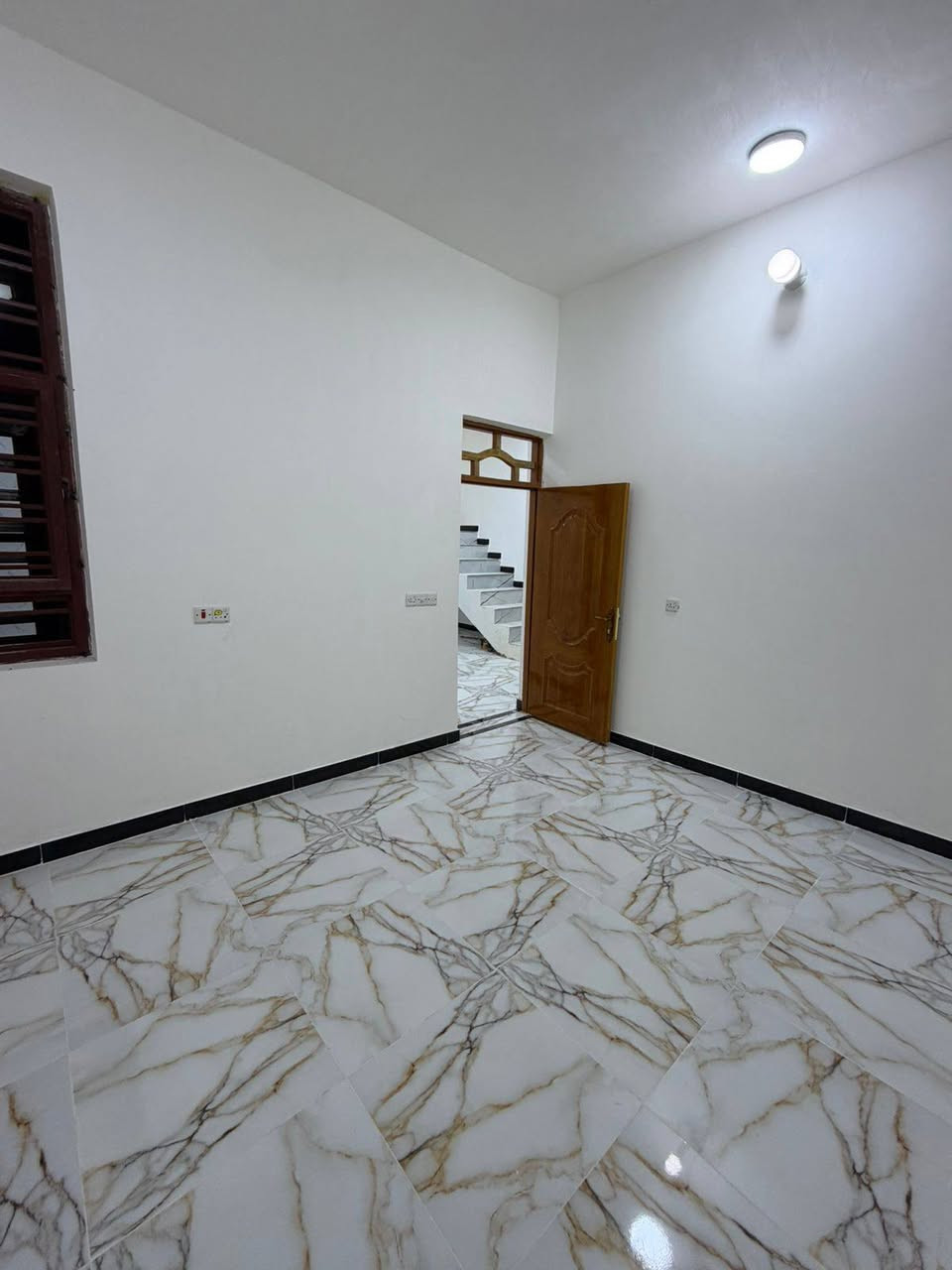 للبيع بيت ١٠٠م خلفي بناء حديث طابوك مسلح العنوان الفداء مقاطعه ٢٤ خدمات ماء مجاري كهرباء بدون تبليط السعر ٧٥ مع المجال للاستفسار الاتصال 
***********
