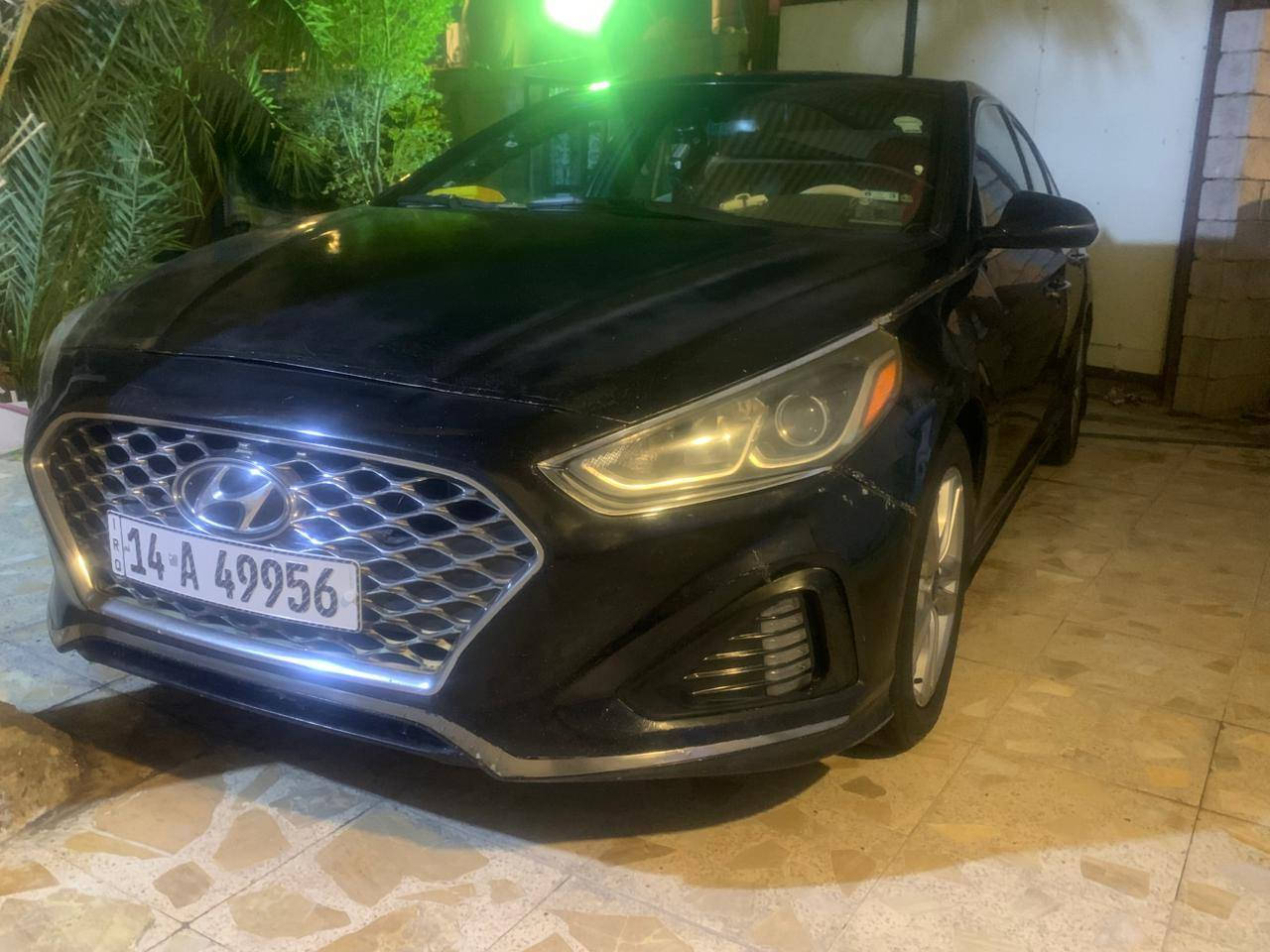 السلام عليكم سوناتة وارد المريكي ضربتهة بل بجم دكاميه بنيد وشبر من تكمة السايق اثر ضربه بنيد موديل 2018 فول مواصفات
1- مكينه 2.400 (جي تي أي) 
2- فتحة بنو راما
3كشن سائق كهربائي 
4- رادار بل مرايات
5- تحكم ستيرن
6- إستيرين رياضي حرف (L)
7-شفتات بل استيرن تحول كير عادي
8- تدفئه بل استيرن
9- كشتات تدفئه تبريد
10- تبريد خلفي
11- كامرة خلفيه بلادية دوارة معئ لستيرن
12- تشغيل سيارة (بصمة)
13- 3 انضمه بيهة  عادل وليكو ول سبورت
14- 2 كزوزات بلادي 
15-فتح صندوك بصمه مخفيه ترحيب من تتقرب علئ صندوك يفتة 
16- بيهة كتاب فحص المندلاوي
17- السعر (145) ورقة وبيهة مجال قليل
18- رقمهة بصرة حرف (أ)
19- رقمهة الإنكليزي جديد
20- عنوان القبله رقم تلفون 
***********
