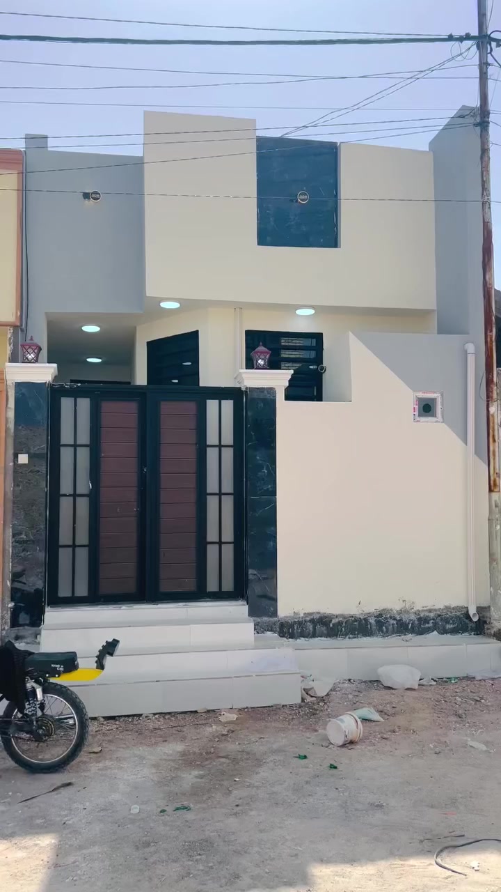 سلام 🙋‍♂️ عليكم
#دار_مساحه_١٠٠_م مربعه

طابو زراعي سند ٢٥ صرف

العنوان: النجف الاشرف_ #ملحق ميسان _خلف سكله الكرعاوي 
 السعر  💥45💥مع المجال 
بناء ممتاز 
بناء ممتاز درجة اولى خريطة جميلةجدا وبناء ع وفق المود الحديث 
اي استفسار او اتصال يرجى التواصل عبر الصفحة الرئيسية للفيسبوك او المراسلة عبر الواتساب:
*********** 📞📞
***********📞📞
