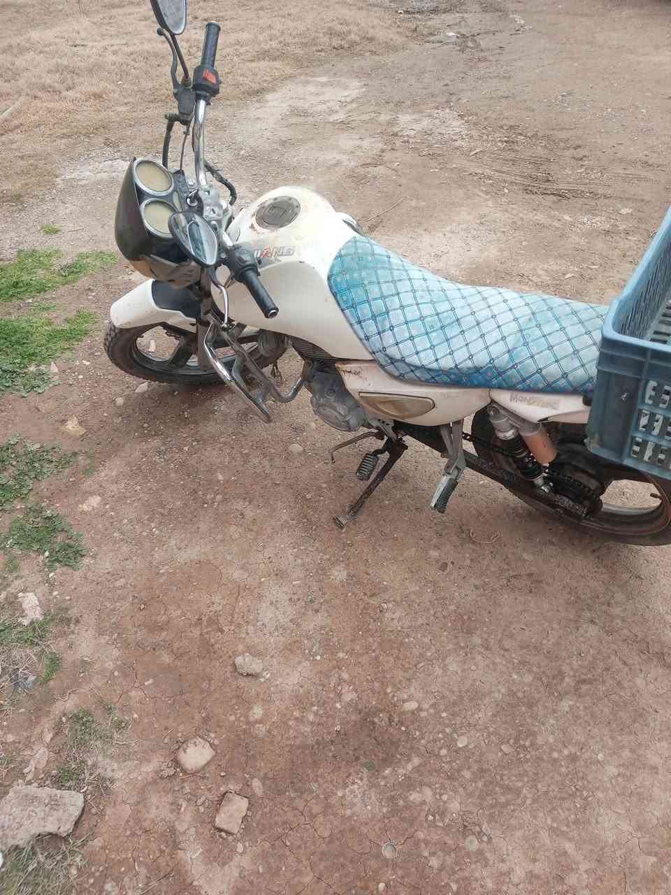 السلام عليكم سنكي نظيف كهربائيات شغاله ماكينه لا تنقيص لا تبخير السعر السعر 375 وبيها مجال للطيبين دراجه نظيفه نظيفه***********
