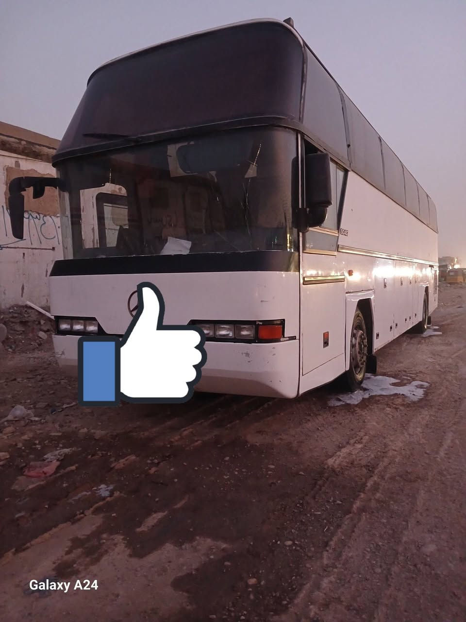 السلام عليكم باص نوبلن مارسيدس  للبيع بدون رقم سيارة جاهزة للشغل الشراي يتصل *********** مكاني بغداد
