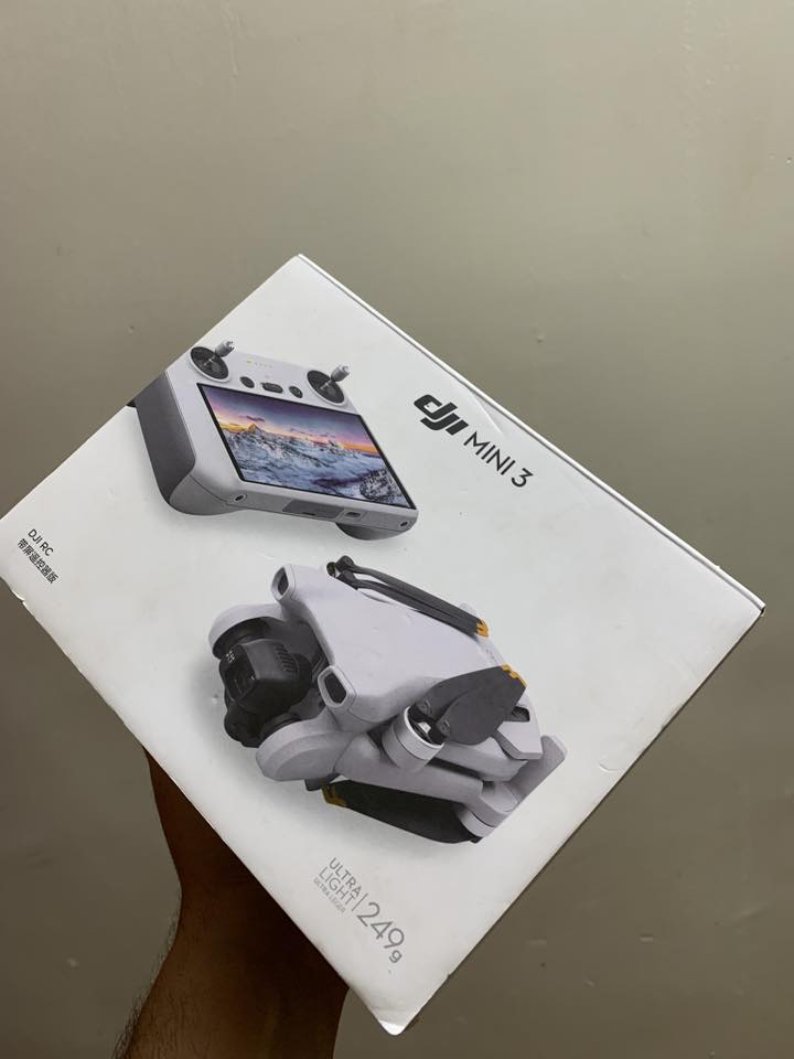 درون للبيع
درون dji mine 3 
استعمال قليل 
فقط مبدل ريش 
بدون كسر او حتى جلخ
كاملة باكيت شركة 
للتواصل واتساب ***********
