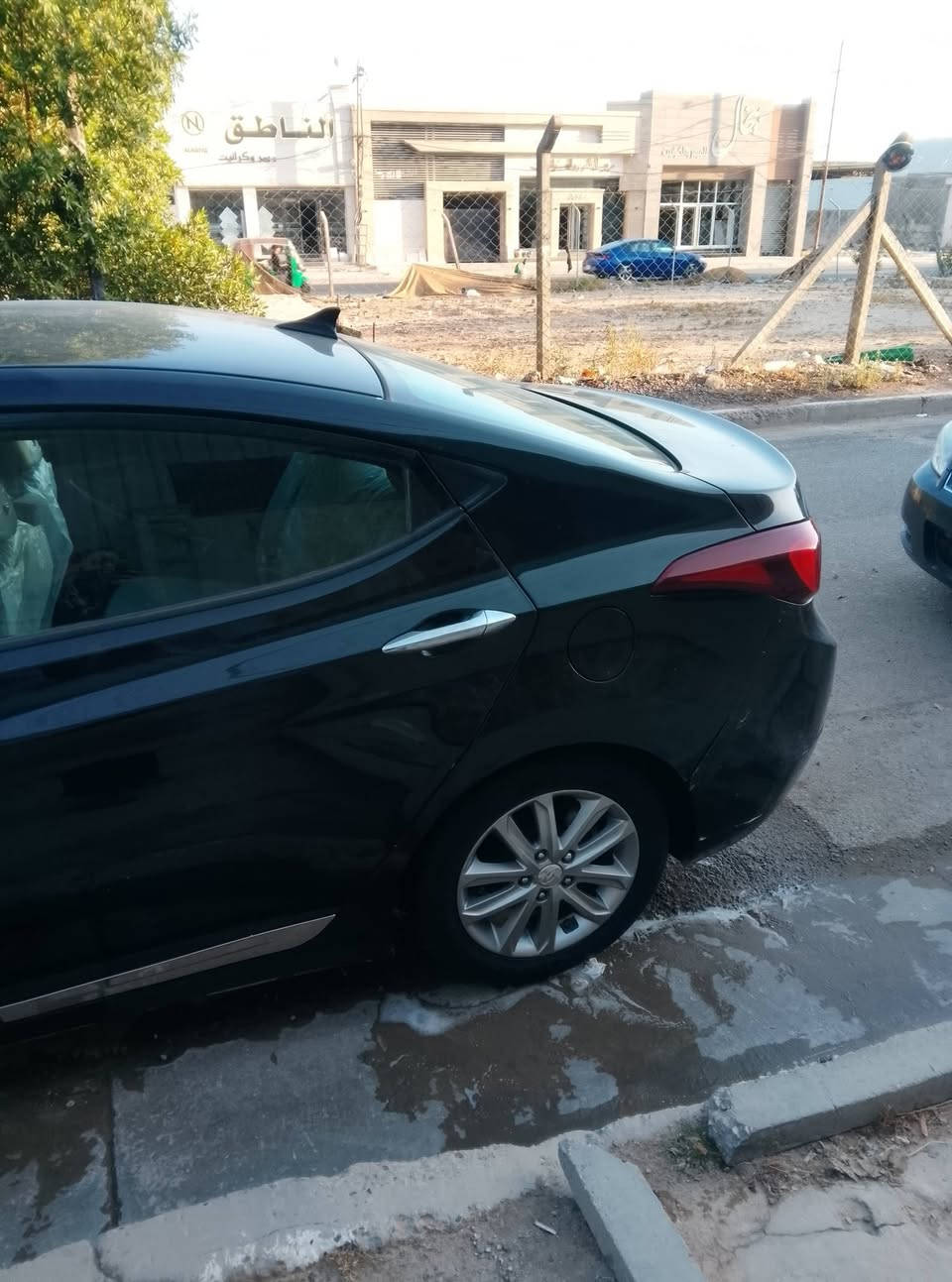 السلام عليكم 
 النترا موديل ٢٠١٤ 
سونار موثق بالصور 
ب اسمي بغداد المكان 
***********

