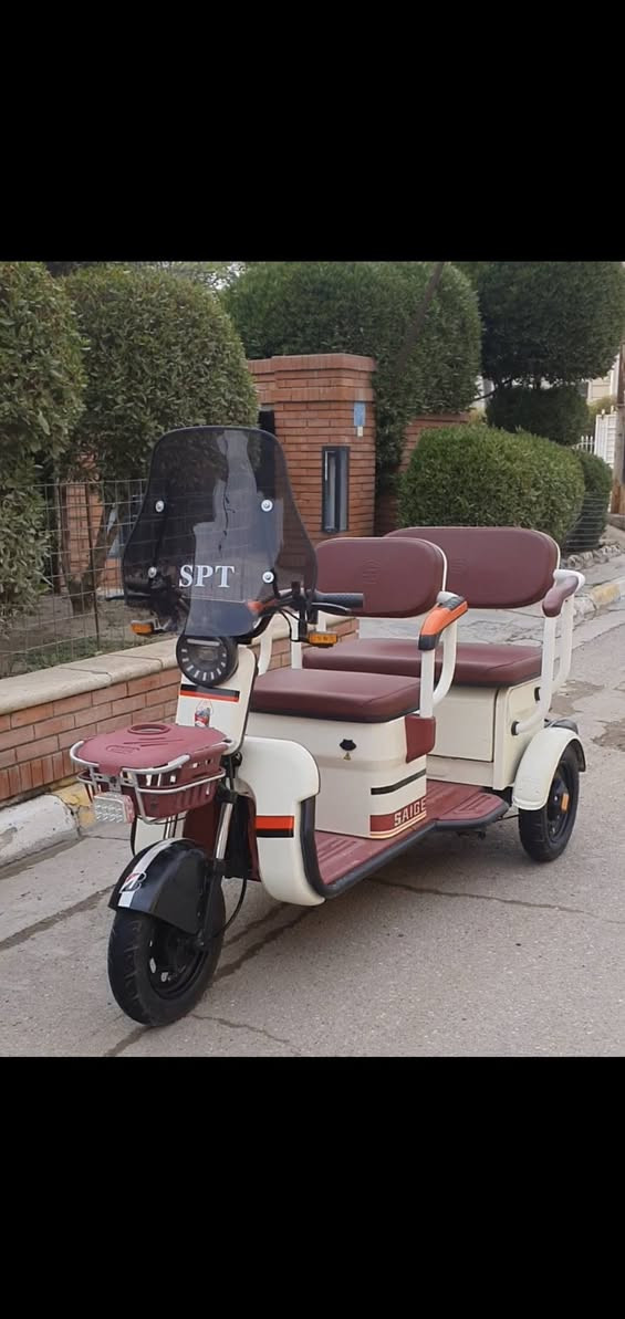 الحجم الكبير ٩٠٠ هاتف ***********
