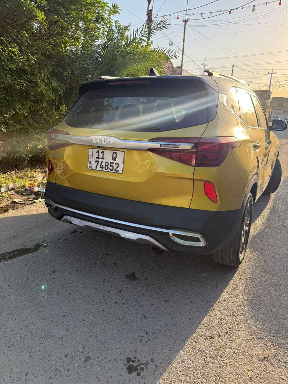 السلام عليكم 
كيا سيلتوز موديل 23 
المحرك 2000 دوش
اللون مميز ذهبي
 وارد امريكي بدون حادث  
فقط سرقه غراض الدعاميه  مثل ما موضح بالصور
وبالباب الي خلف باب الصدر صارت بيها طخة بسبب النقل والتحميل من الاردن للعراق وعندي فديوات وصور توضيحية
المواصفات عاديه
تحكم ستيرن جهيتن 
تحديد مسار وتثبيت الستيرن على الشوارع المخططه
الشاشه لمس وكاربلي وبلوتوث 
والتبريد قطعتين وشغال والتدفئة ايضا شغاله
جاهزة وكامله من جميع النواحي 
ومكفوله من كير ومحرك 
السياره بأسمي والسنوية باسمي 
السعر 200 $ 
***********
