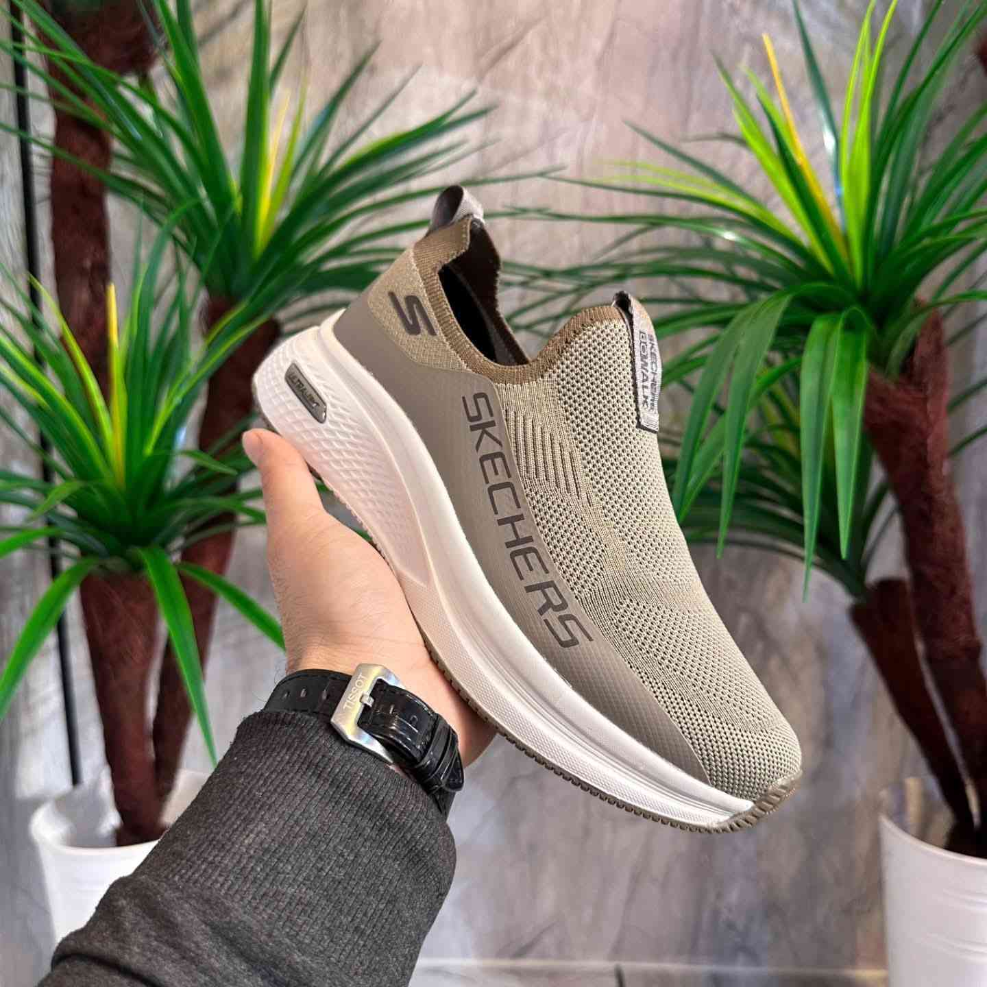 ✨ عروض مميزة على الأحذية ✨
أحدث موديلات الأحذية وصلت الآن! 👟
✔ جودة عالية
✔ تصميم عصري
✔ أسعار منافسة
سعر السابق 35 
سعر الحالي 25
🔹 متوفر بكل القياسات: 41 – 42 – 43 – 44 – 45
لا تفوت الفرصة… تعال واختار حذاءك
العنوان كاظمية مدخل الطائين شارع الحلبي مجاور قصابة الانباري 
📞 للحجز والاستفسار:مراسلة واتساب
***********
