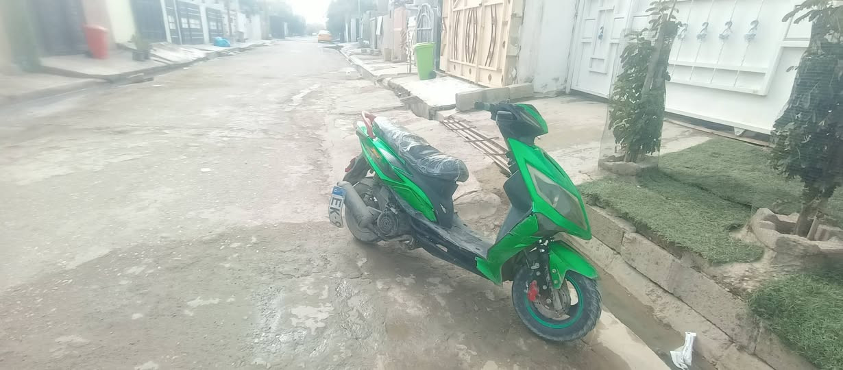 ماطور ماكس سكنس يوبن نجمه250s موديل 23 درجه كهرابيات سلف شغال كامل فقط عندك غلط بربط الضويه والشاره  لبيع السعر180وبيه مجال مو شراي لاتعبني👇🏾
***********
