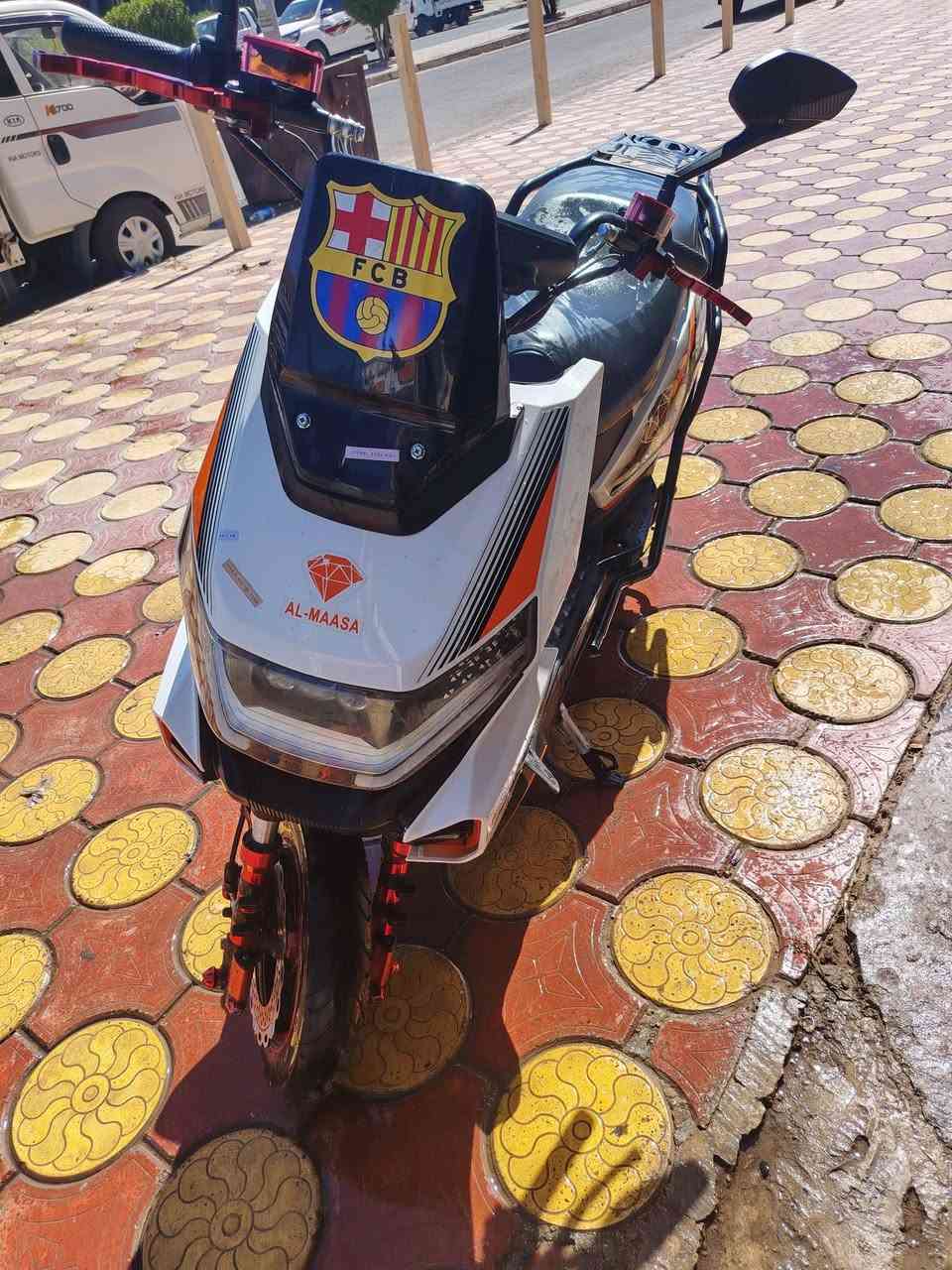 سلام عليكم للبيع مطور شحن نضيف ست بطاريات
 مكان عامريه الفلوجه
 سعر  600.
بيه مجال ‏‪***********
