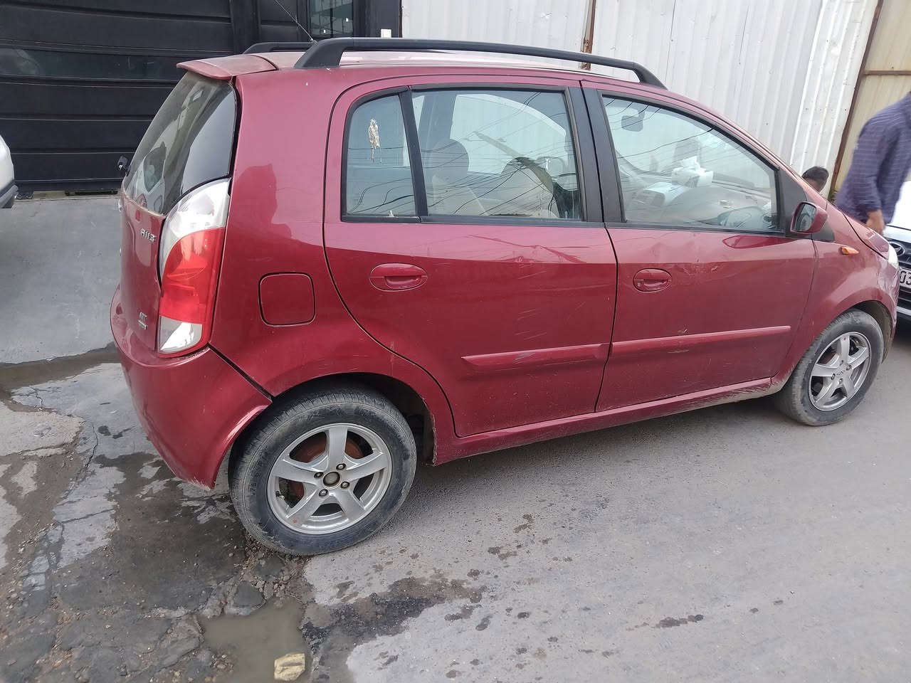 اي وان للبيع موديل 2012سياره جاهزه باسمي سنويه جديده هزه جديده تخم تاير تبريد السعر 30 مكاني حي العامل ***********
