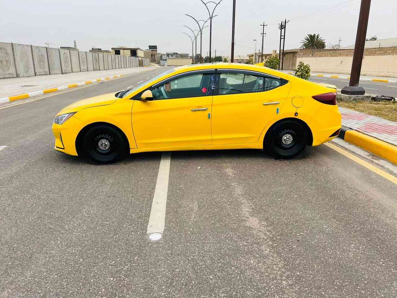 سلام عليكم هونداي النترا موديل 2019 وارد كندي حادثه قبق جنطه بدون دواخل
مكينه وكير وحداديه وطخم تاير وتبريد كفاله عامه 
فول موصفات فتحه تحكم استيرن شاشه حساس خلفي امامي تدفىه كشنات بصمه اشاره ترحيب 
مكينه 2000 لا تنقيص ولا تبخير 
مصفره هيىه وغرمات سنويه 2030 رقم بغداد دولي 
السعر 123 وبيه مجال 
الاستفسار *********** مكان السياره كربلاء بس بيع
