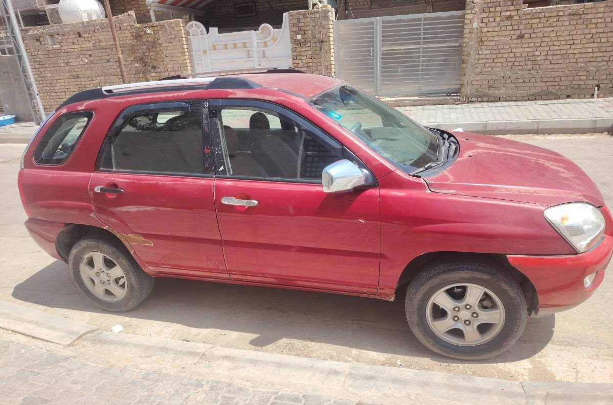 كيا سبورتج ٢٠٠٨ وارد امريكي رقم بغداد انكليزي باسمي مكينة وكير تبديل جديد السيارة حادثها بنيد مبدل ماواصله للدواخل السيارة مسمكرة وجاهزة للصبغ اكفل مكينة وكير  وكلبة وضربة دواخل وكص حدادية نضيفة وتبريد ترايك وين ماتريد مكانها #الكوت سعرها ٨٥ وبيها مجال تواصل خاص #واتساب ***********
