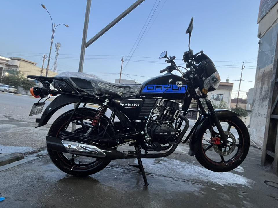 سلام عليكم شباب للبيع دراجه دايوان  موديل 2025 اصل الدراجه مرقمه سليمانيه وبسمي محرك وكل جسمها بشرط دراجه بعدها زيرو ماشي خمستالاف مطلعها من معرض بيدي مكاني كركوك رقم موبايل ***********
