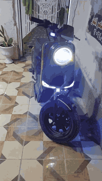 دراجه شحن موديل 2025 دراجه حلوه ونظيفه خمس بطاريات صارلهن خمس ايام من شادهن السعر 500 وبيه مجال لطيبين مكان بصره الهارثه رقم الهاتف *********** بس واساب فقط
